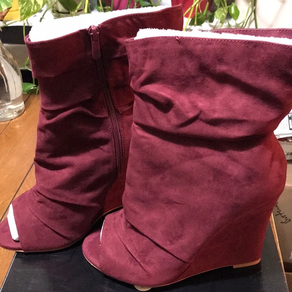 Wedge - Picture 2 of 6